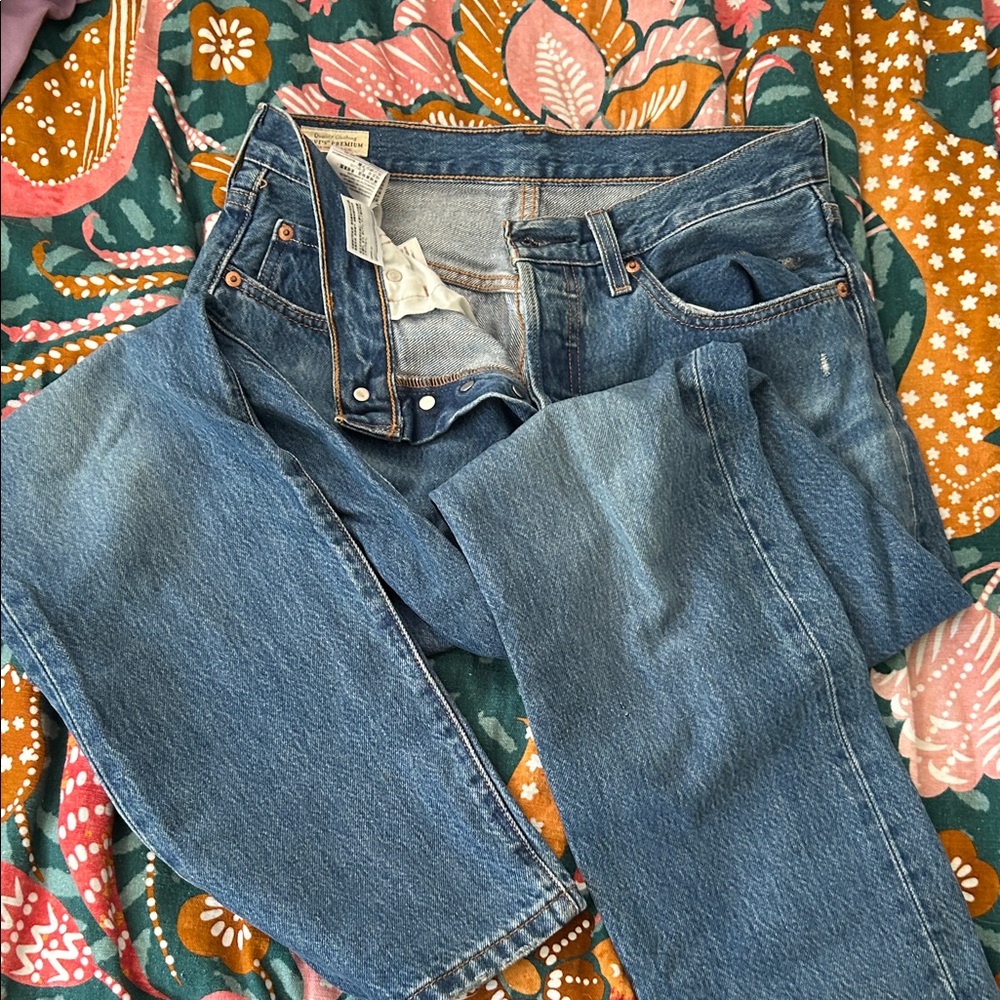 Levi’s Classic Blue Women's Jeans